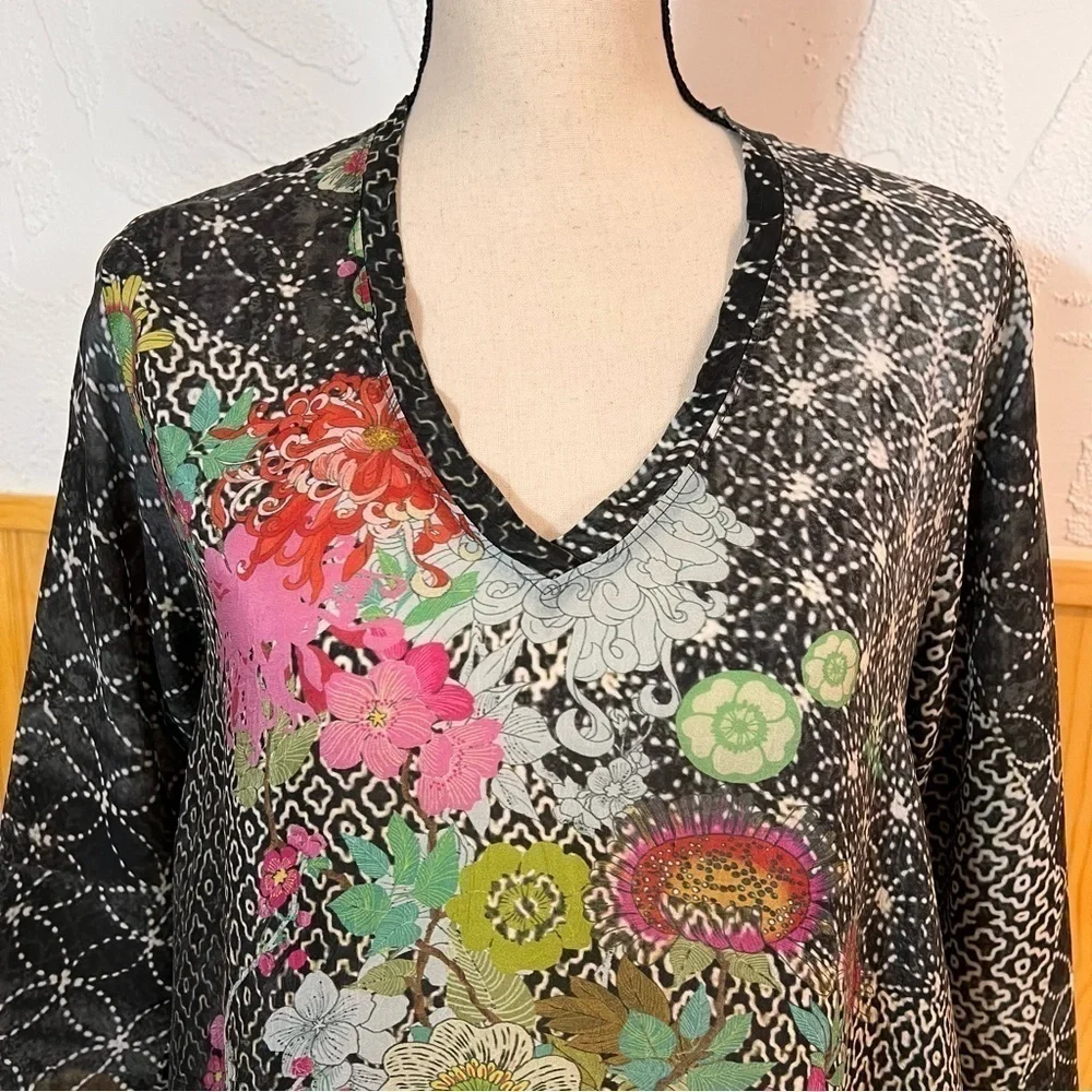 Johnny Was Tami Embroidered Eyelet Floral Print Tunic Top Sz-XS - Picture 8 of 9